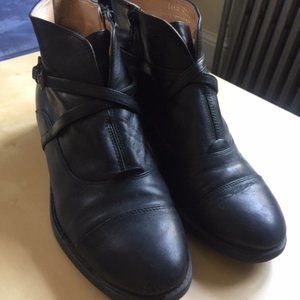 Isaac Mizrahi genuine leather bootie